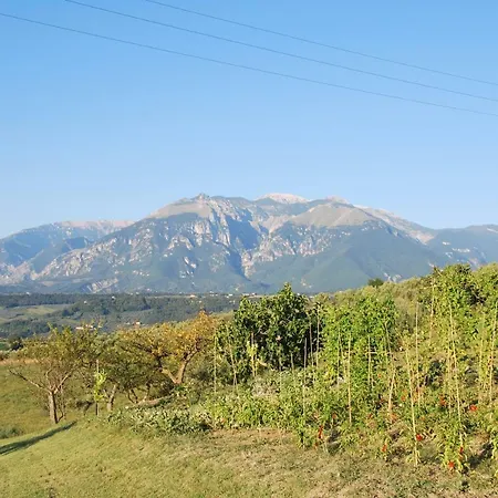 Casa Con Vista Holiday Rentals, Jasmine Guardiagrele