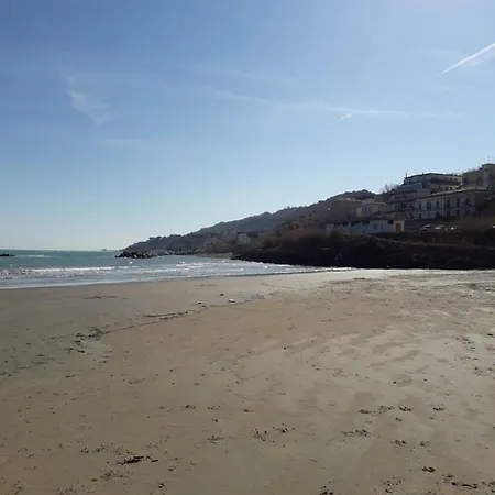 Casa Con Vista Holiday Rentals, Jasmine Appartamento Guardiagrele